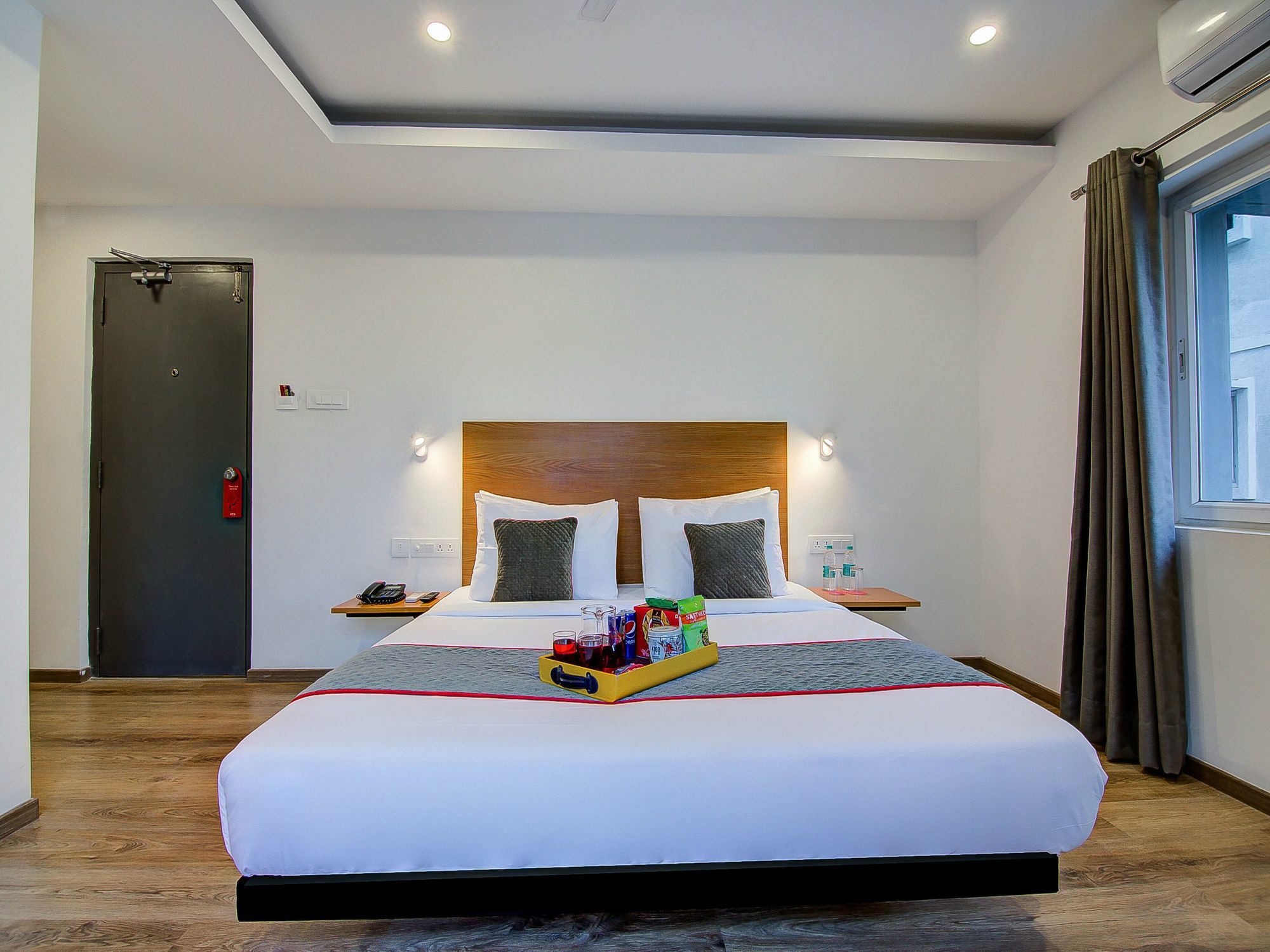 Oyo Townhouse 034 -Halcyon Hitech City Road Hyderabad Exterior foto