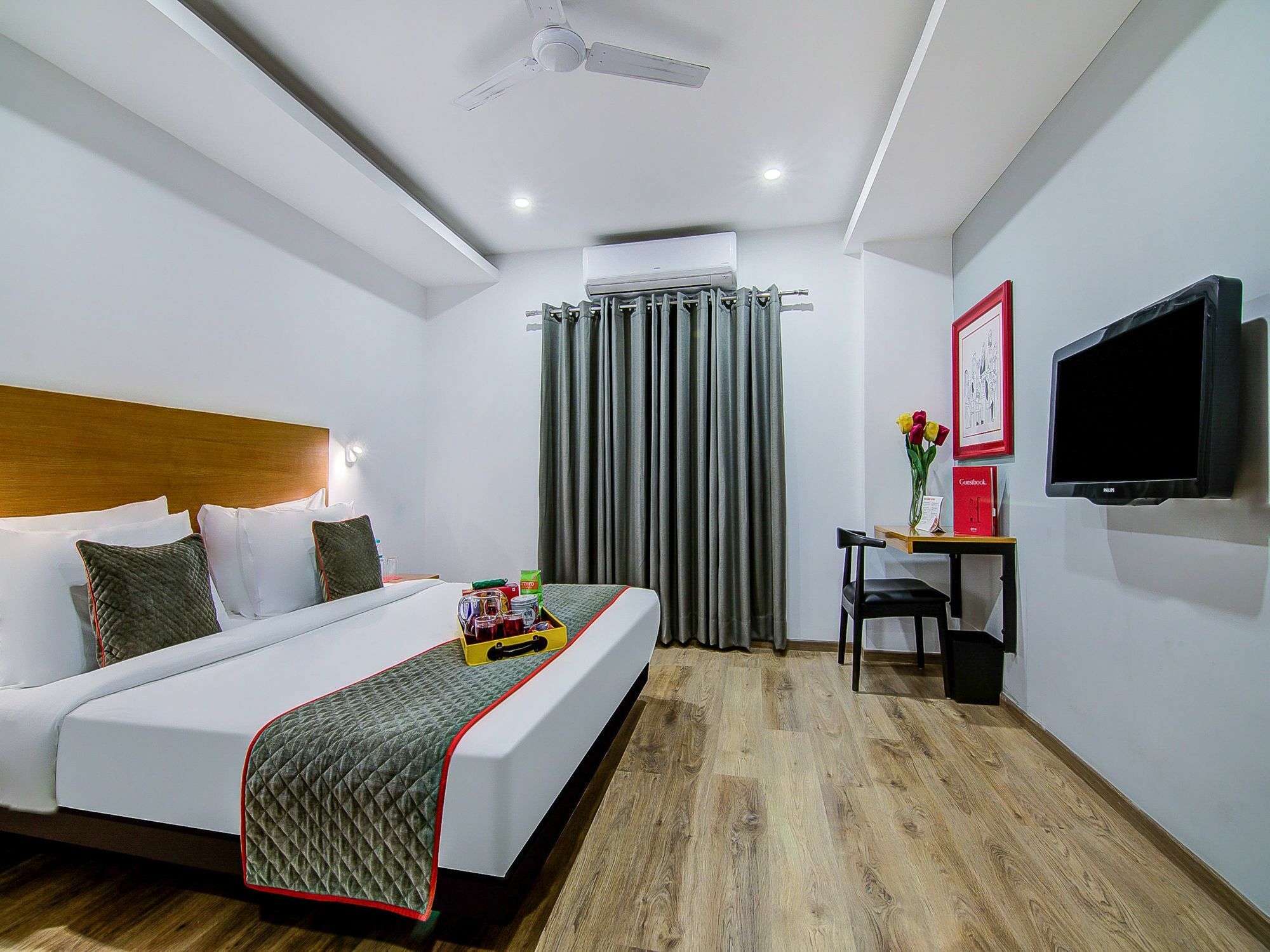 Oyo Townhouse 034 -Halcyon Hitech City Road Hyderabad Exterior foto