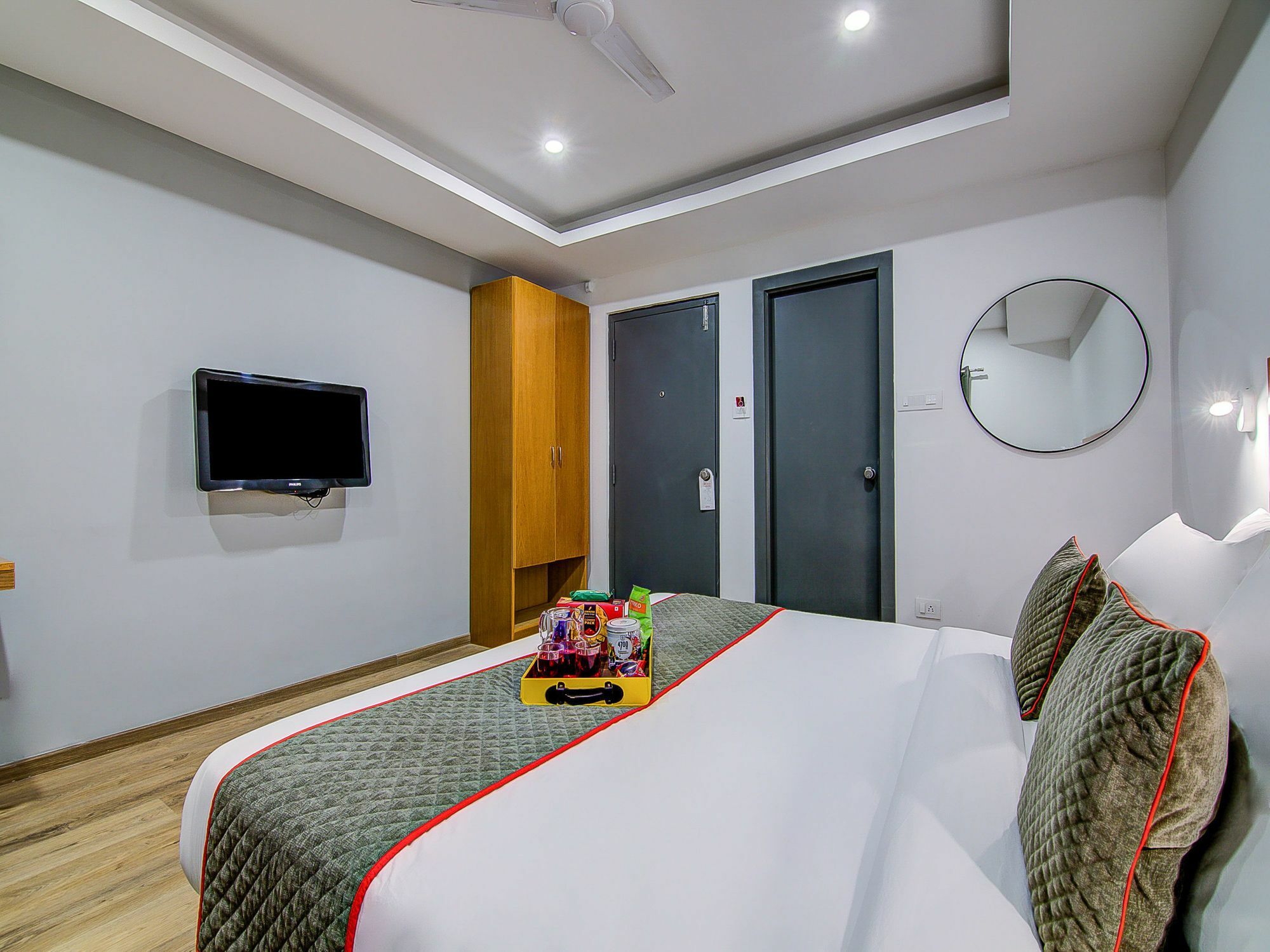 Oyo Townhouse 034 -Halcyon Hitech City Road Hyderabad Exterior foto